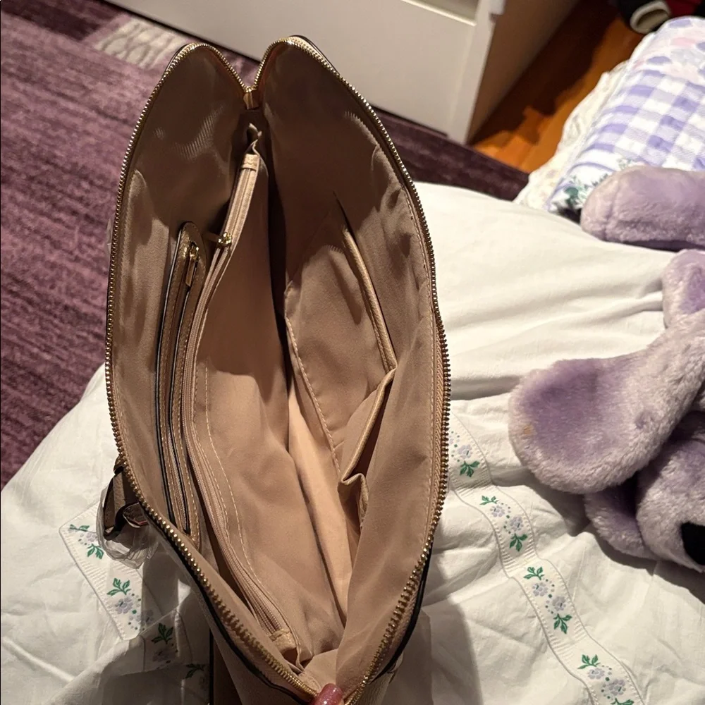 Brand new and never used Elegant Tan Handbag